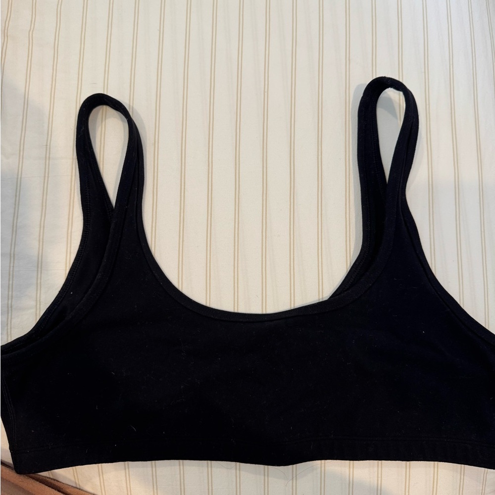 Aritzia TNA bra top